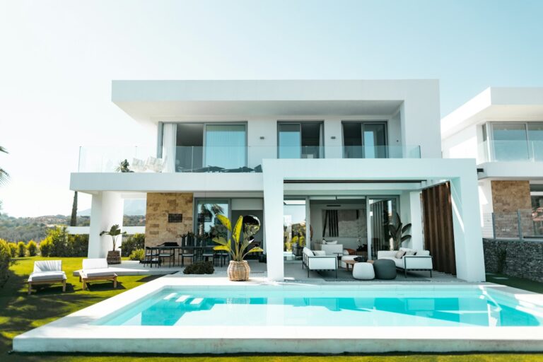 Jumbo Loan Requirements: What It Takes to Borrow Over $806,500