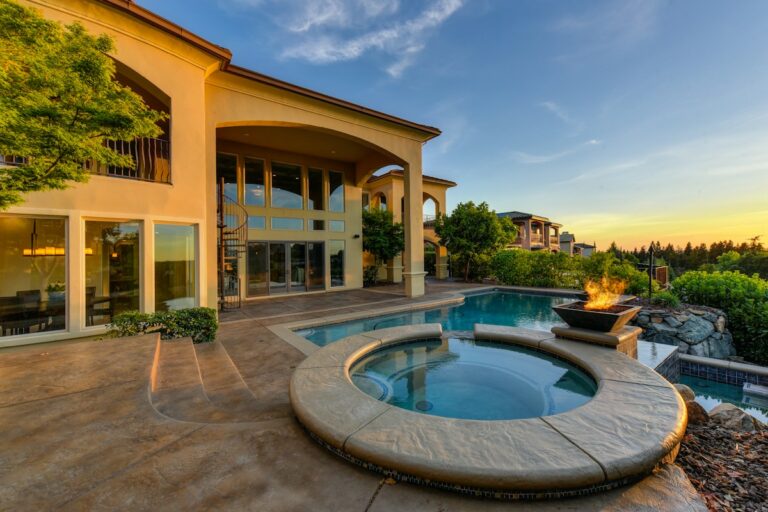 Buying a House After Bankruptcy or Foreclosure: Waiting Periods and Next Steps